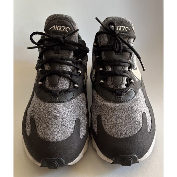 Nike Air Max 270 React Womens Sneakers Black White AT6174-001 Size 7 - Picture 1 of 7